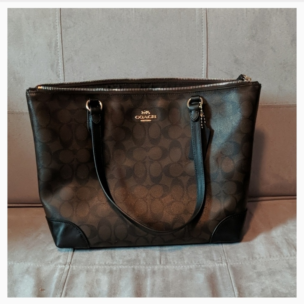 Coach Purse zip up tote